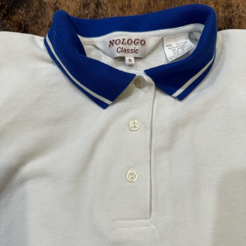 Women’s size Small nologo classic white with blue collar polo sleeveless shirt - Picture 3 of 7